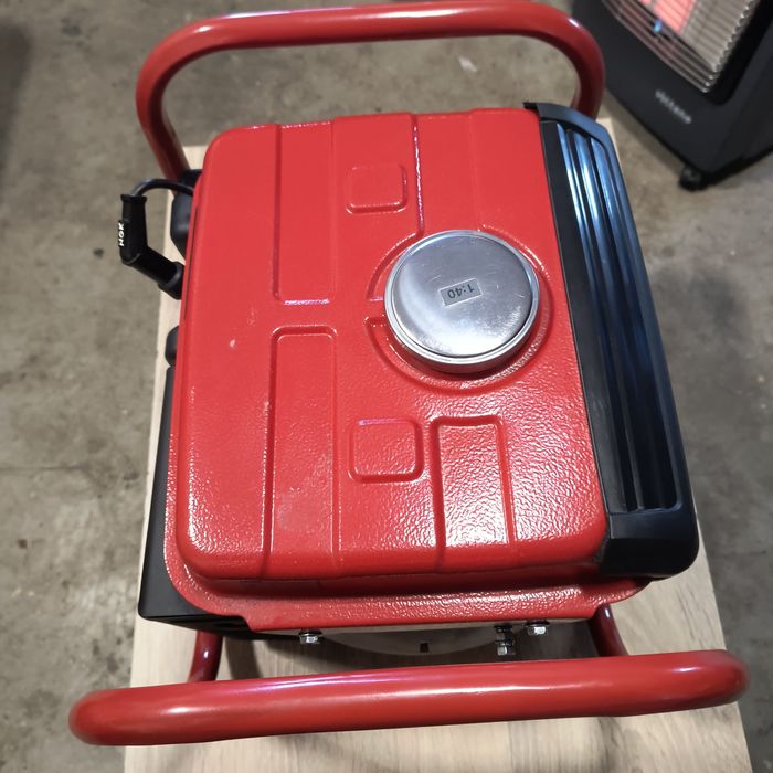 Agregat Prądotwórczy Einhell 680W 230V Czerwony