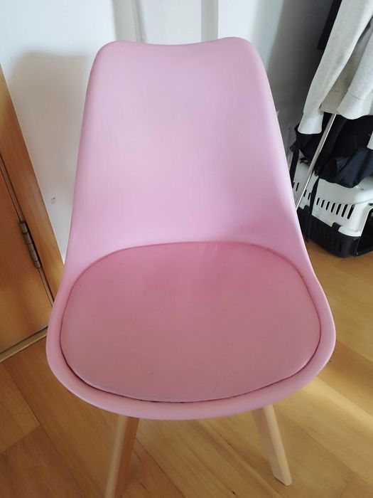 Cadeira Cor-de-rosa