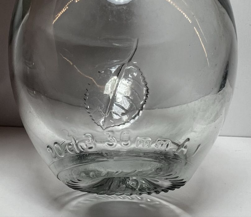 Karafka z lisciem jabłka 200 ml z korkiem rarytas