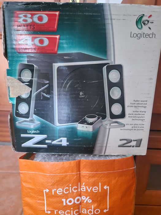 Colunas e subwoofer Logitech