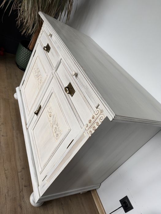 Stylowa komoda prowansalska 134 cm | Kredens shabby chic | Rozkładany blat