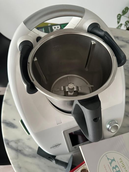 Bimby TM5 com 7 livros receitas