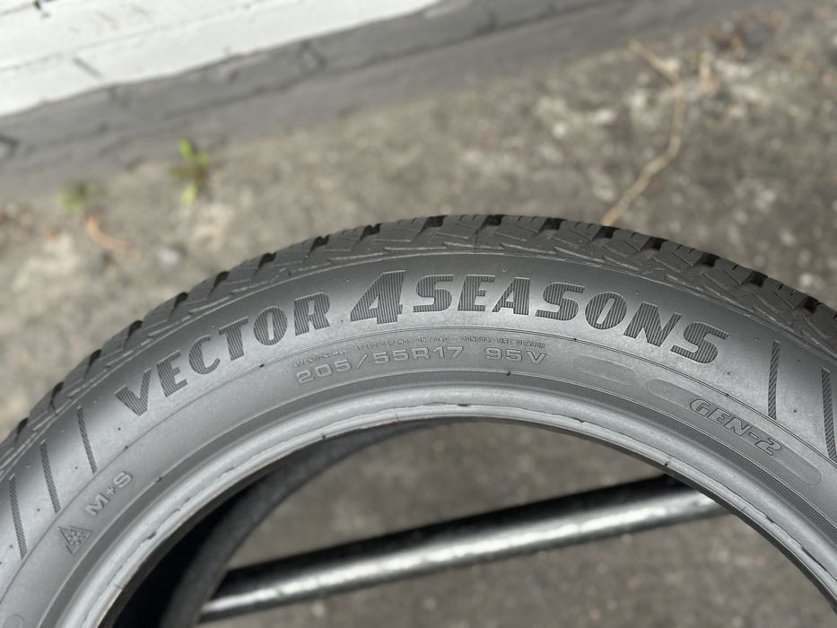 Топові шини‼️ Goodyear Vector 4Seasons 95V  205/55 r17 8.3мм 2024рік