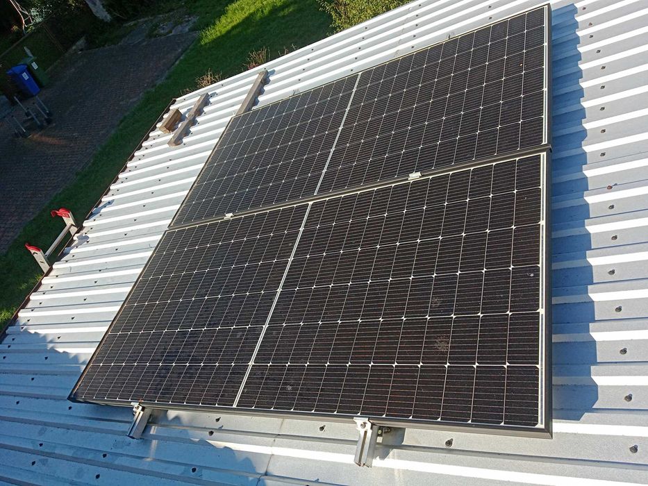 zestaw solarny panele akumulatory regulator inwerter