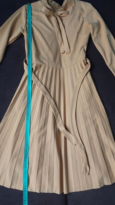 Sukienka midi plisowana