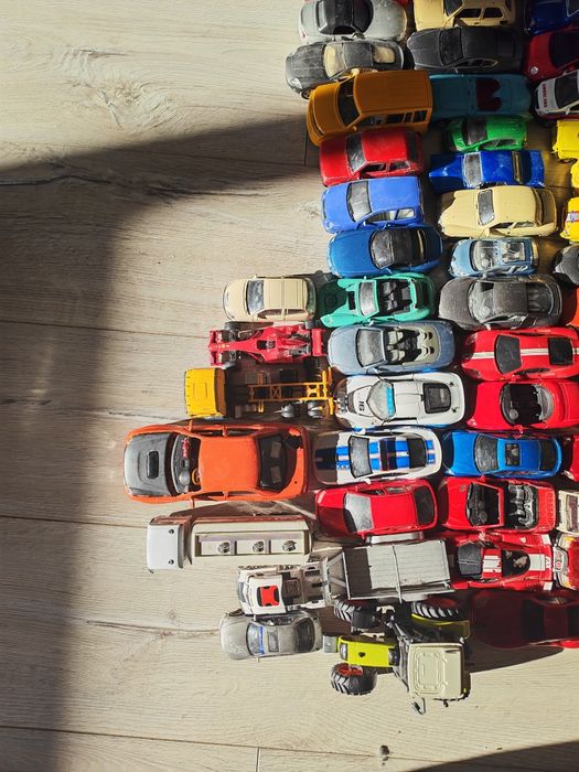 Autka zabawki metalowe