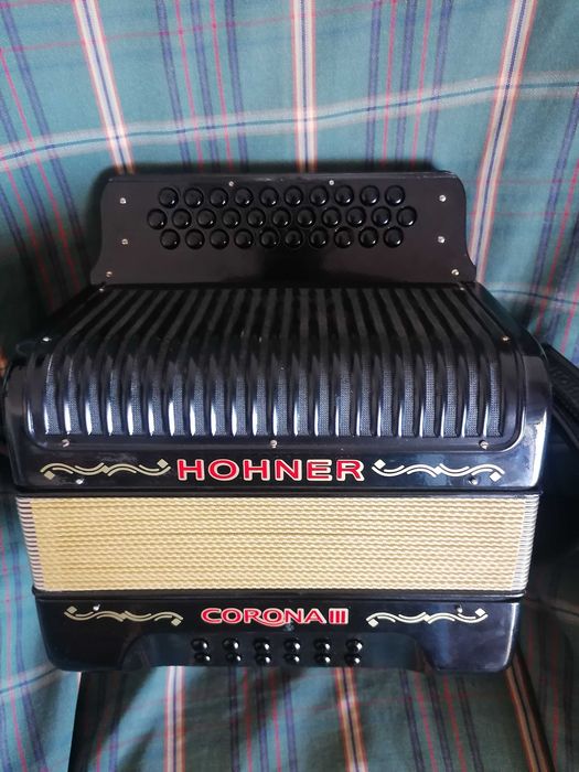Concertina Hohner Corona lll 3* Voz Funana