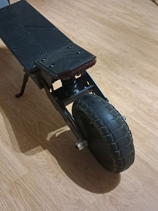 Продається електро самокат kukirin G2