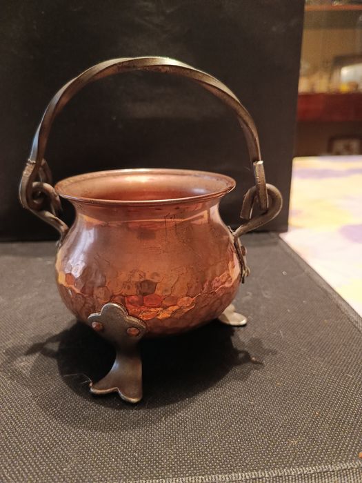 Медный кашпо по.Германии.