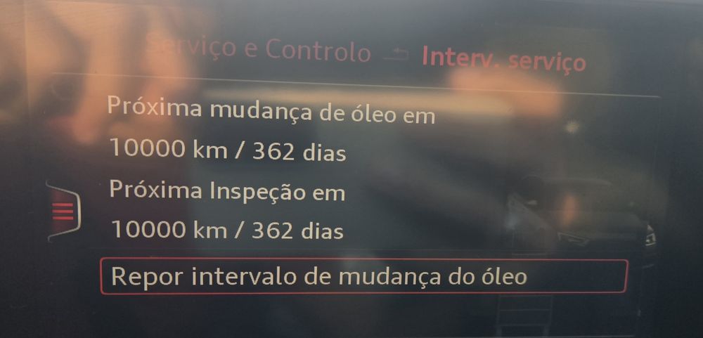 Audi A4 B9 com look completo RS4