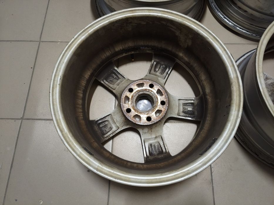 Диски R16 5/112 Dezent