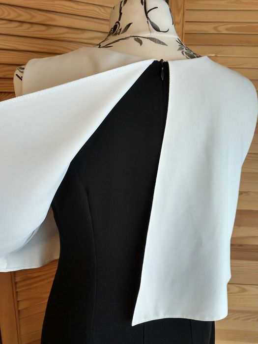 Biało - czarna sukienka Bialcon