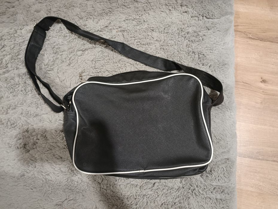 Torba na ramię czarna z kotkiem