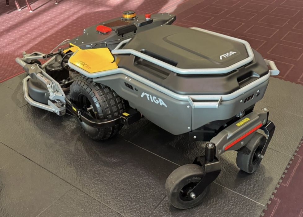 Sprzedaż instalacja montaż robota koszącego