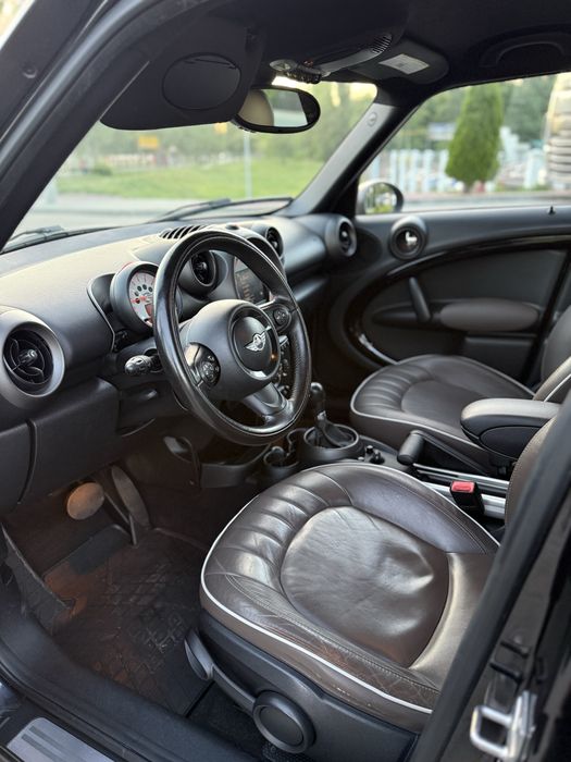 Стильний Mini cooper countryman