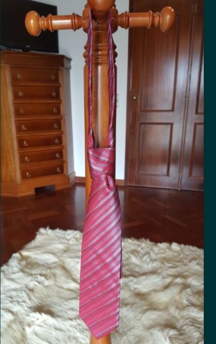 2 Gravatas multicolor/vermelha