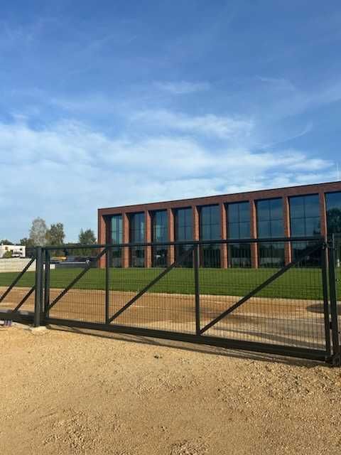 Tanio Ogrodzenia panelowe 3D Kompleksowo Wycena Transport Montaż