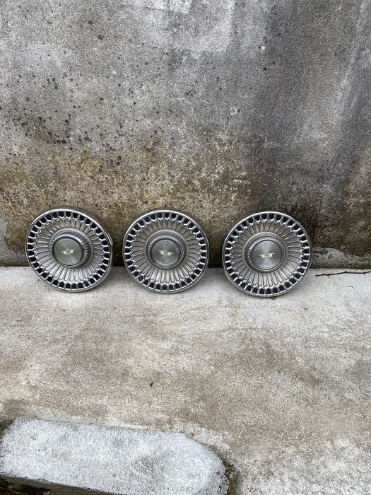 Vemda de tampões de automóvel cromados