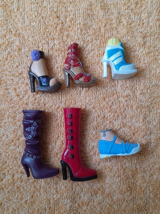 6 pojedynczych butów dla lalki Barbie Doll Shoes mix Mattel My Scene Skechers vintage retro