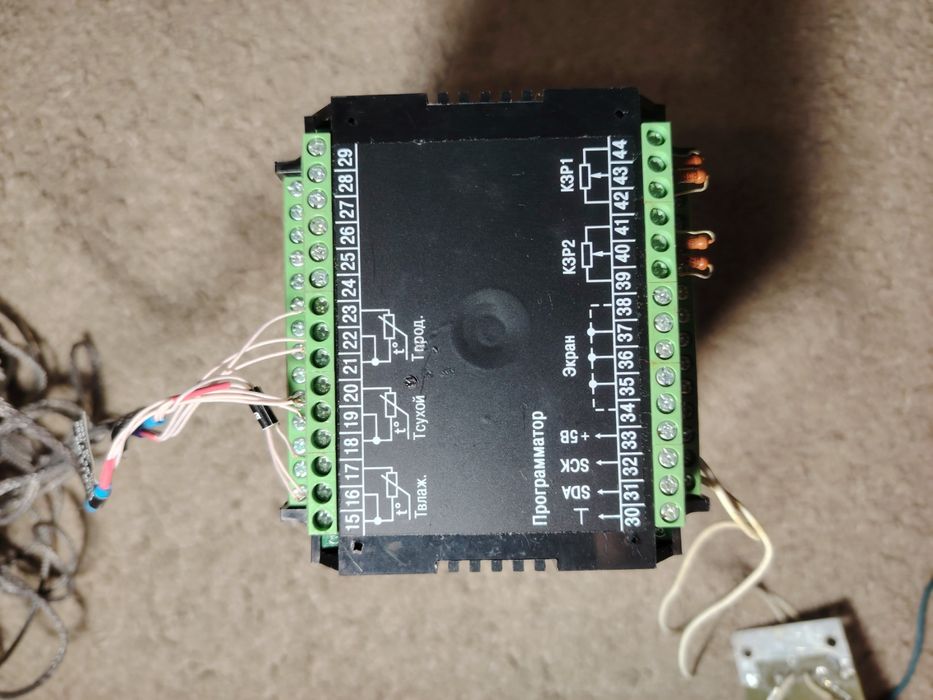 Регулятор температури та вологості Овен МПР51