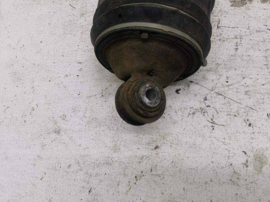 Miech zawieszenia tylny mercedes e-klasa w211