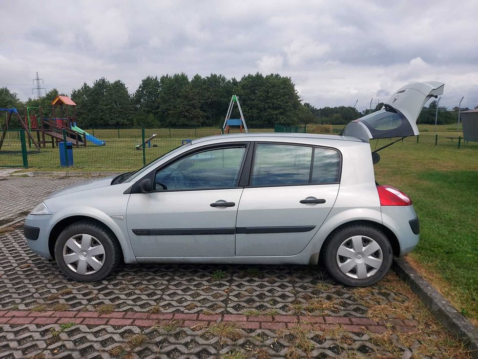 samochód osobowy Renault Megane II Hatchback 1,4, 2004.