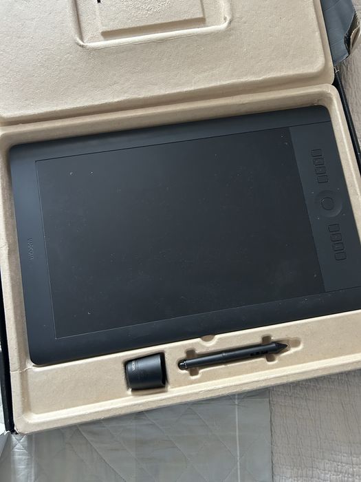 Intuos Pro планшет