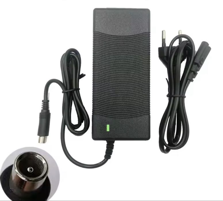 Carregador 42V 2A para Trotinete Elétrica com ventoínha – Novo