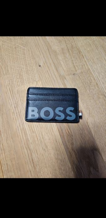 Etui na karty BOSS