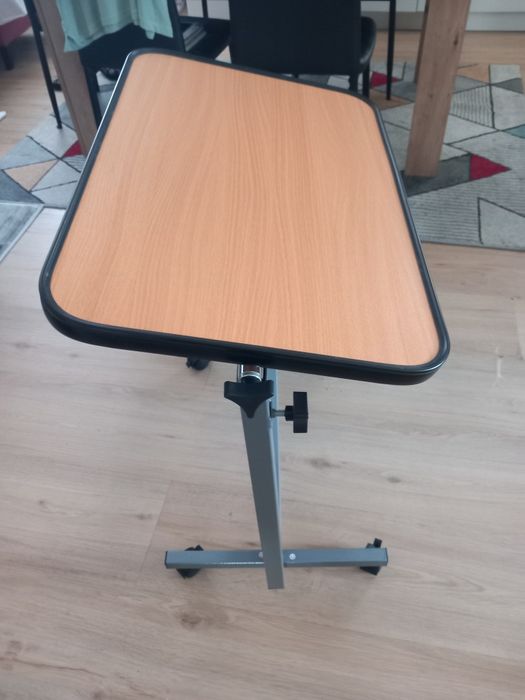 Mesa de apoio regulável