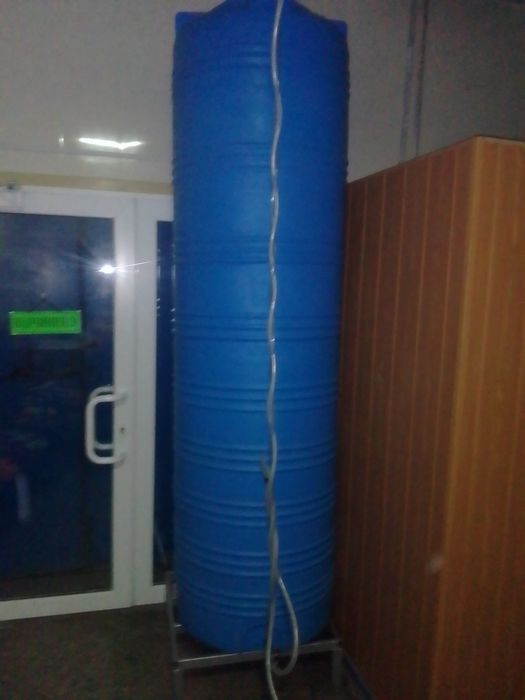 Продам бочку  і двигун