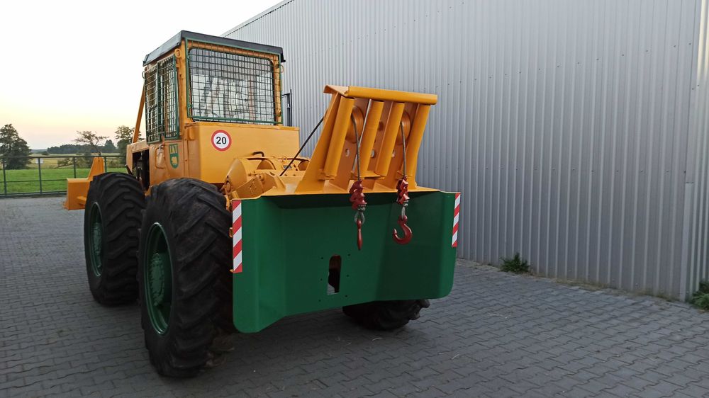 Ciągnik Leśny Zrywkowy LKT 81 TURBO