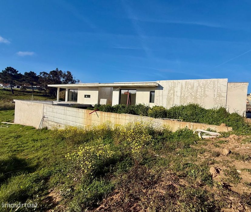 Moradia T4 com garagem e piscina - Salir de Matos, Caldas da Rainha