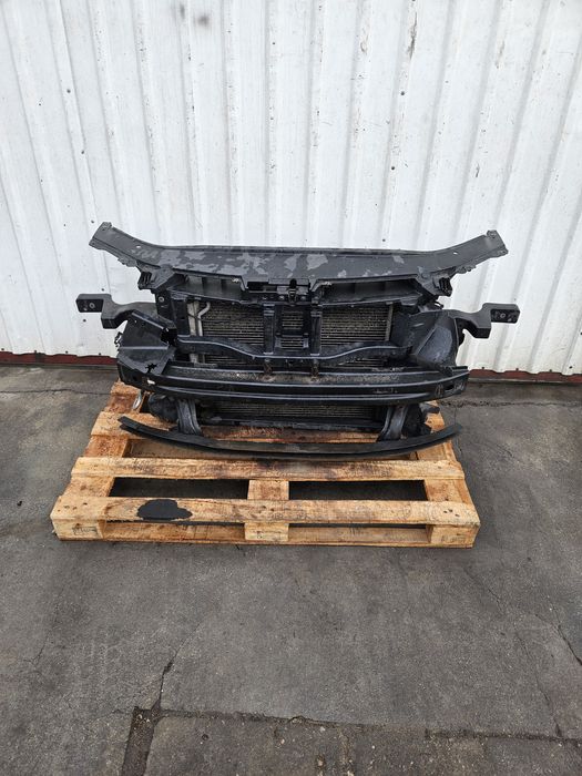 Pas przedni z chłodnicami VW Passat B6 2.0 Tdi