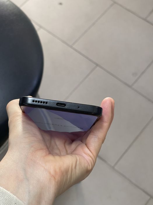 Мобільний телефон Xiaomi Redmi 12 4/128GB NFC швидка зарядка