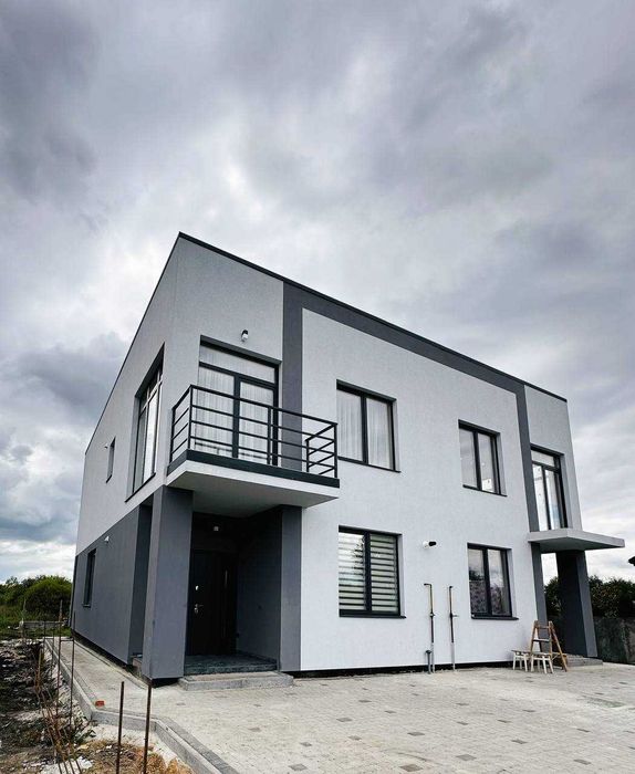 Продаж котеджу з ремонтом в Підрясному