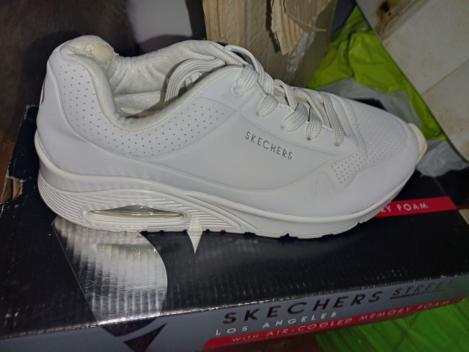 кроссовки sketchers uno 37