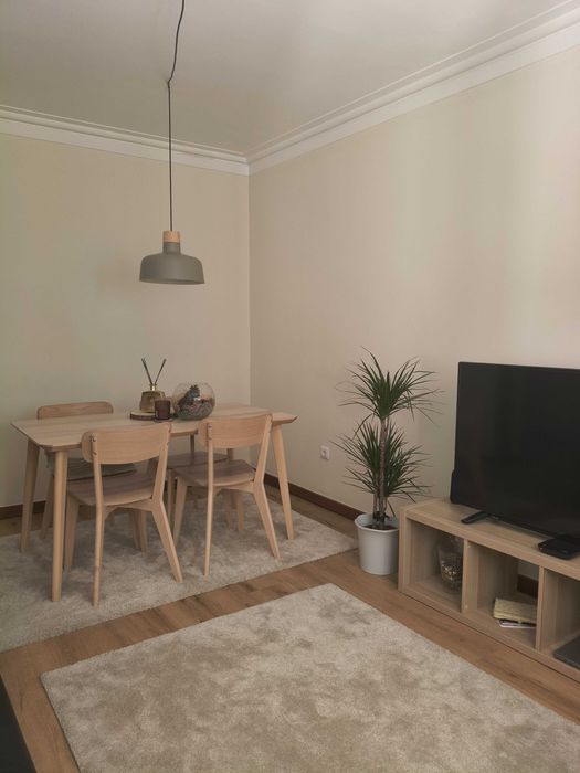 Arrendo quarto em apartamento T2