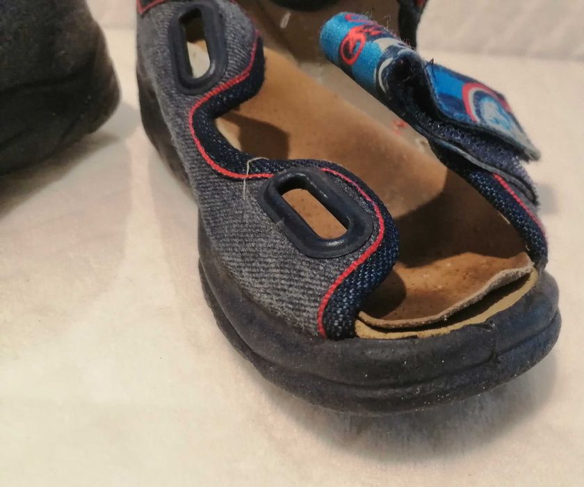 Sandały chłopięce zapinane na rzepy, Befado, 28 (Obuwie)