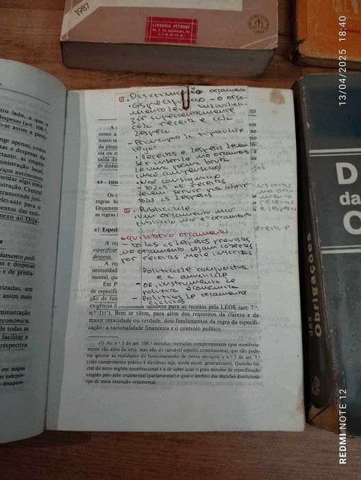 Conjunto de 26 livros de direito