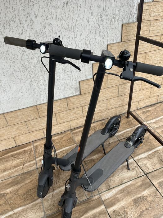 Срочно 2 самоката Xiaomi Mi Essential