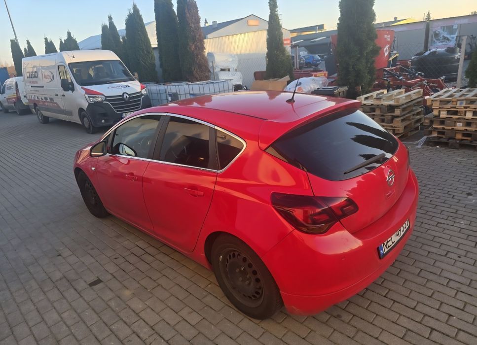 Opel Astra J 1.7cdti 125km
