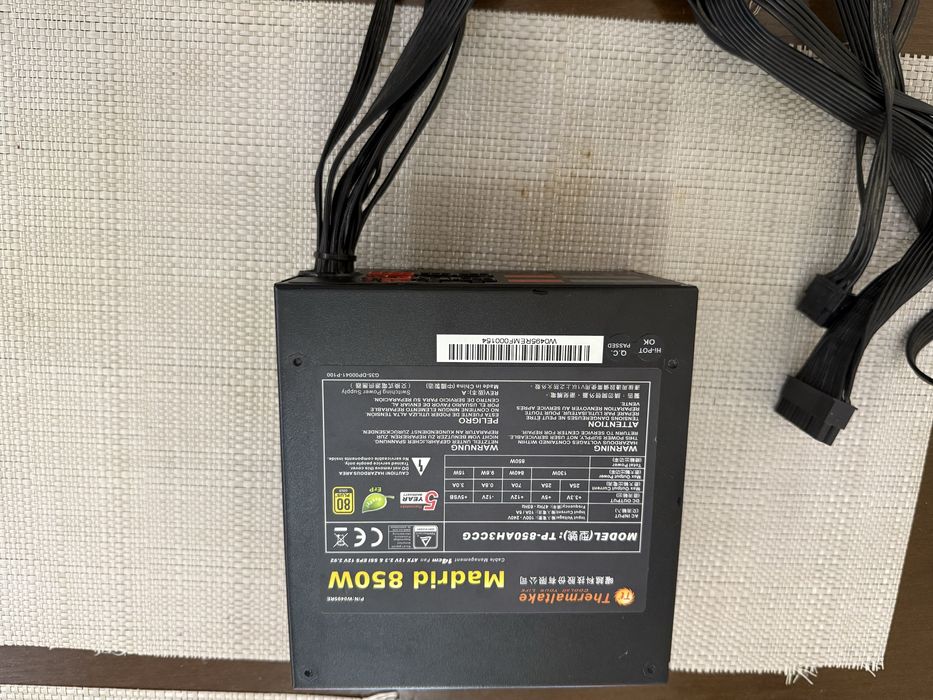 Блок живлення Thermaltake Madrid 850W б/в