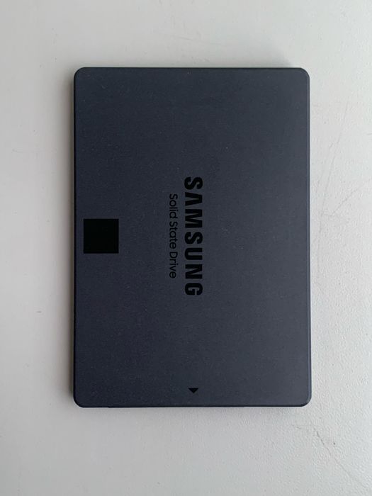 SSD накопичувач Samsung 870 QVO 1 TB (MZ-77Q1T0BW)