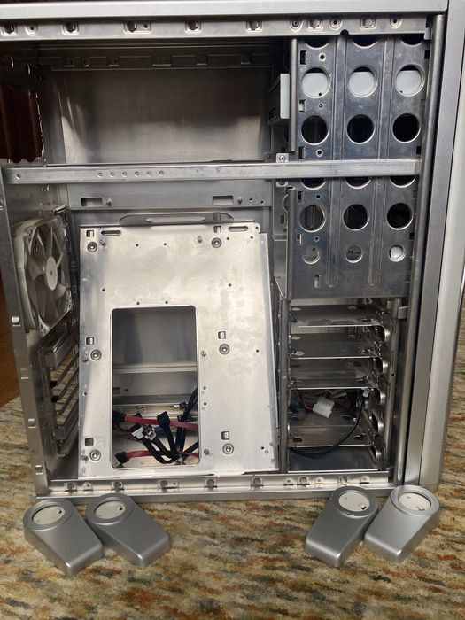 Корпус Thermaltake Shark (компьютер, ПК, комплектующие)