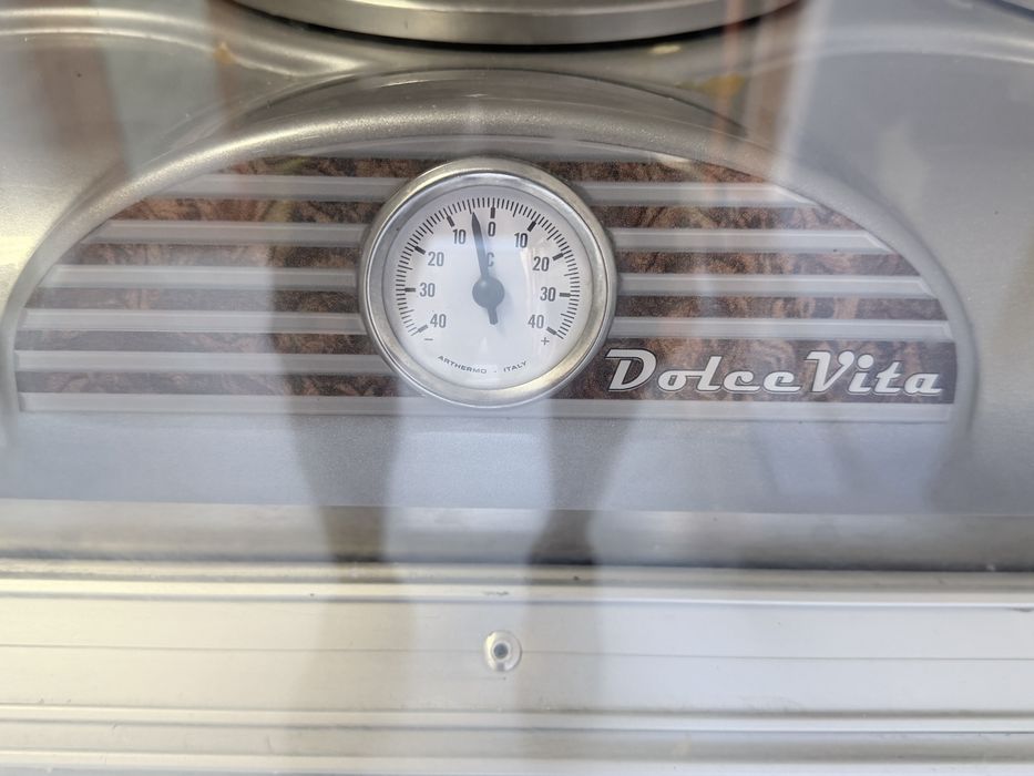 Witryna Dolce Vita 10 luxe Pozzetti 10 smakow