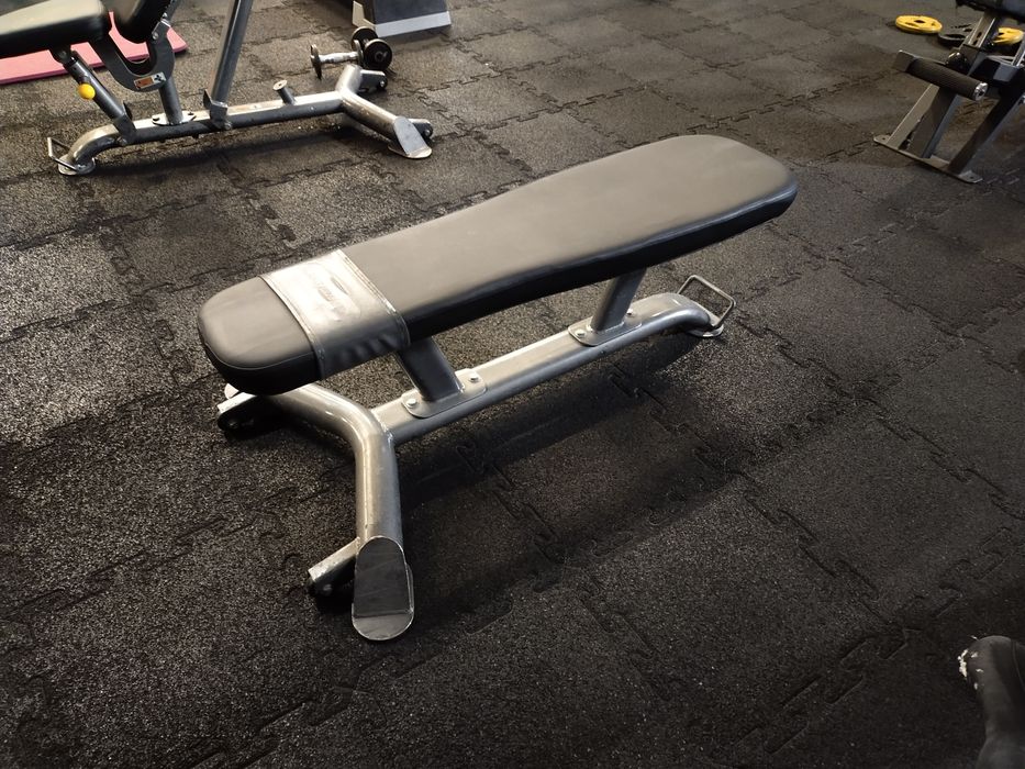 Ławeczka do ćwiczeń mięśni grzbietu marki Impuls