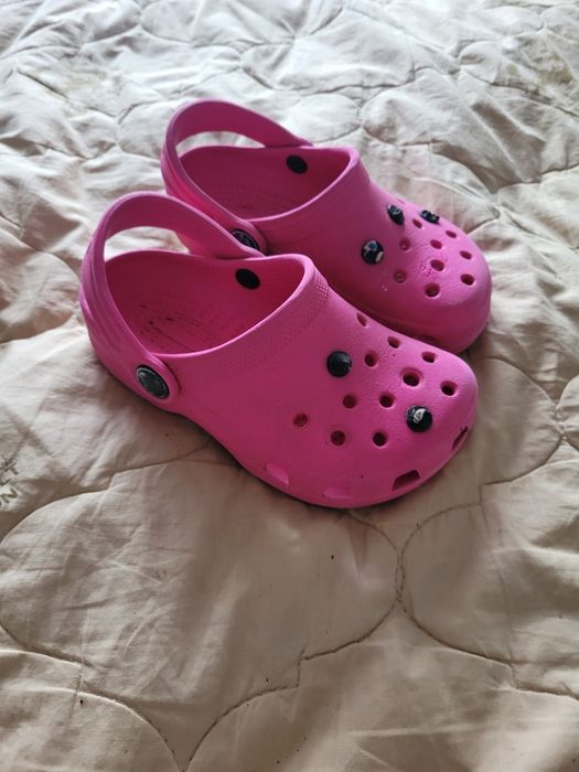 Klapki Crocs lato basen r. 25