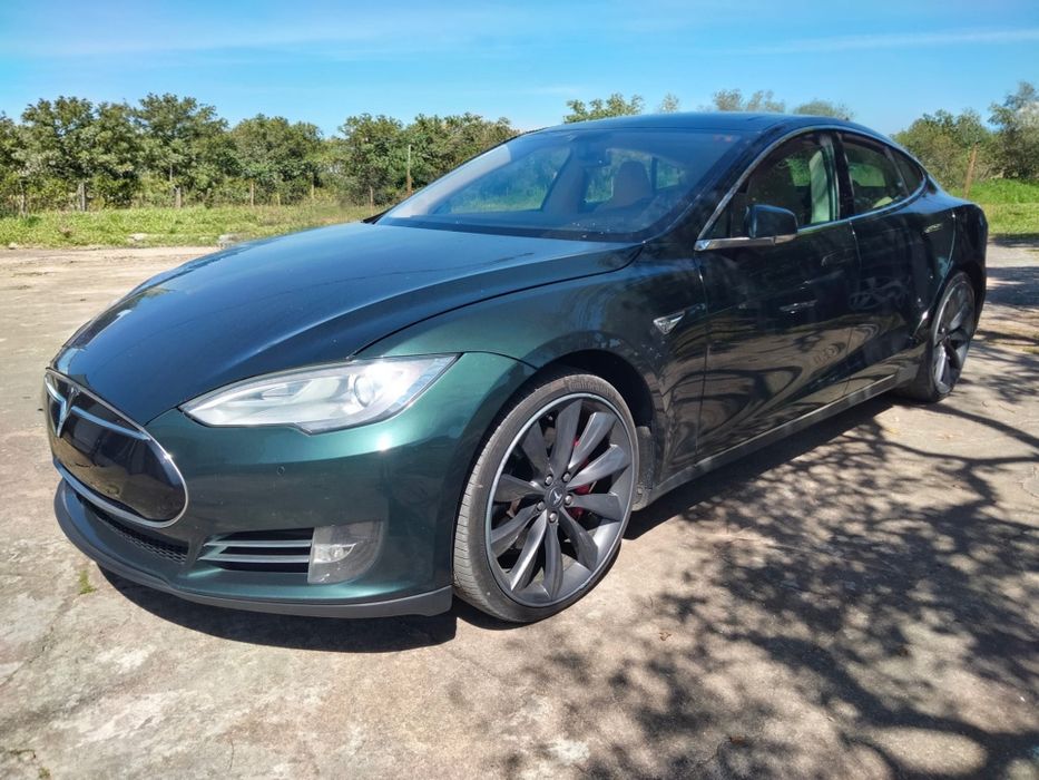Tesla Model S P85 Performance