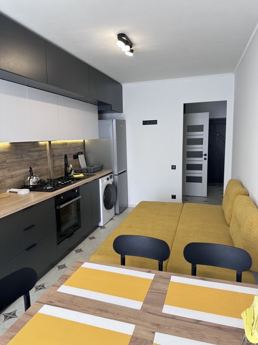 Подобово.  Височана 18. Центр. Парковка